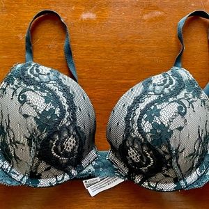 Victoria Secret Dream Angels Push Up Bra size 34B